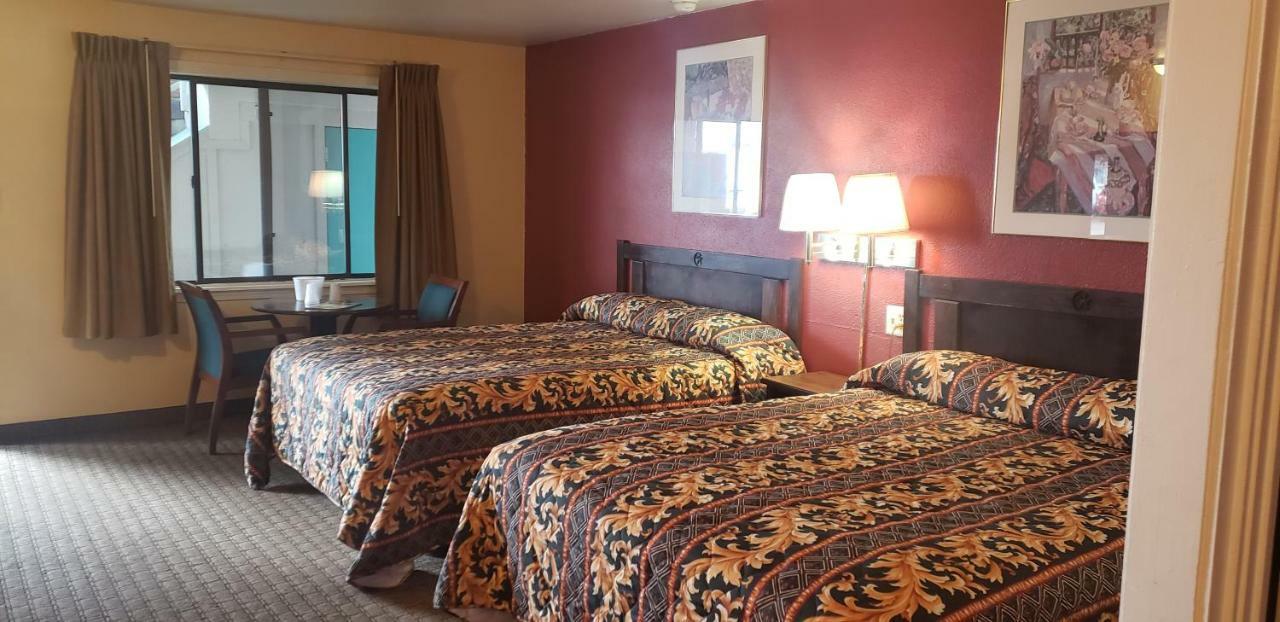 Circle S Motel Colorado Springs Habitación foto